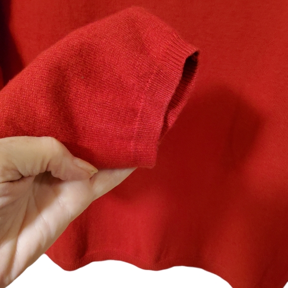 Jacob Red Bow Sweater - Picture 3 of 5